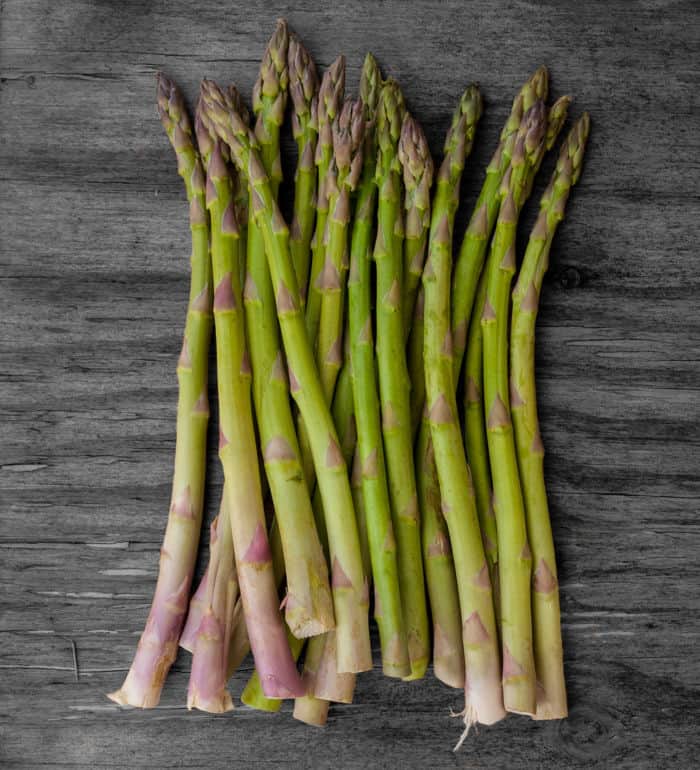 What Does Asparagus Taste Like? | VegByte