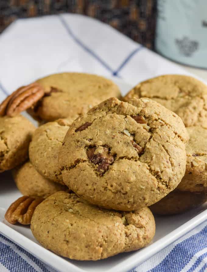 Maple Pecan Cookies