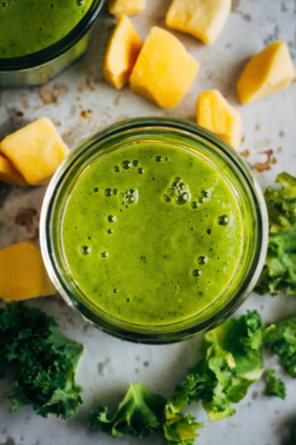 A Simple Green Vegan Smoothie