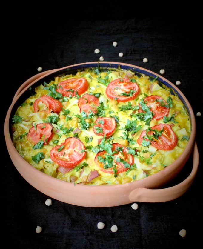 Baked One Pot Chickpea Curry with Cauliflower and Potatoes