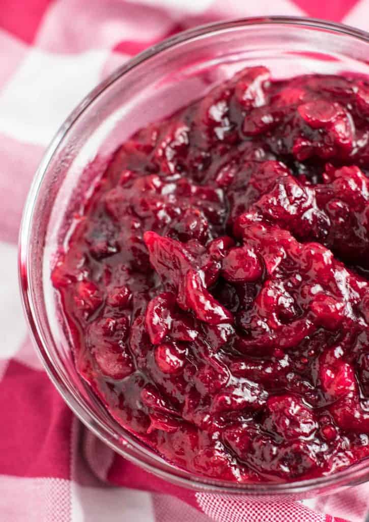 Healthy 3-Ingredient Cranberry Sauce