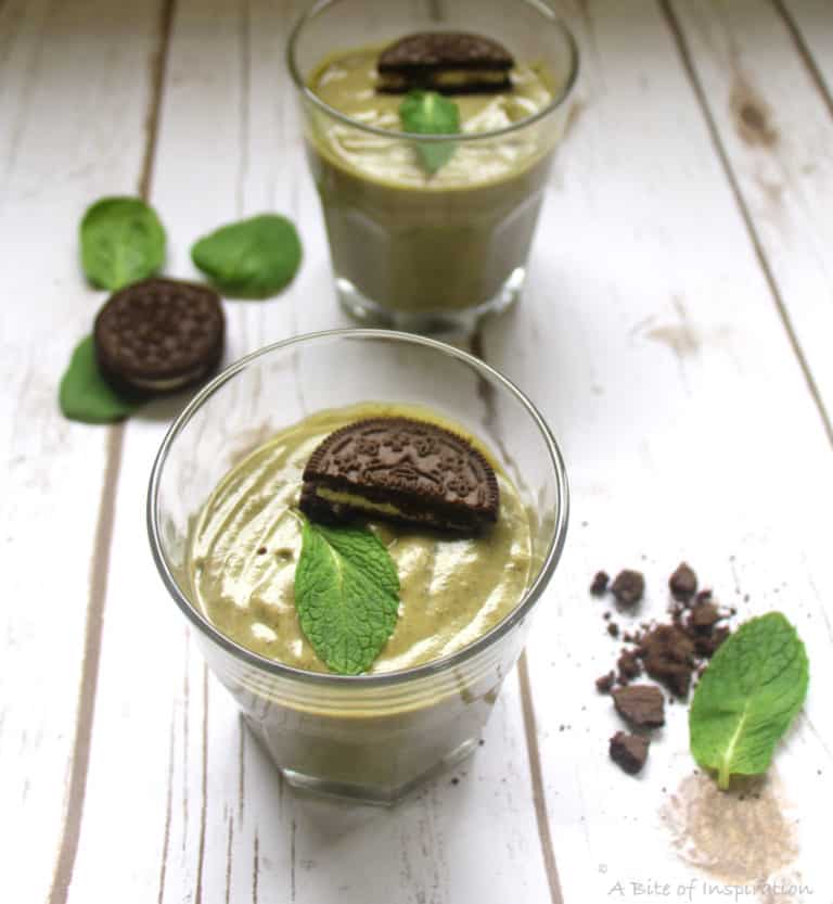 Healthy Mint Chocolate Cookie Shake