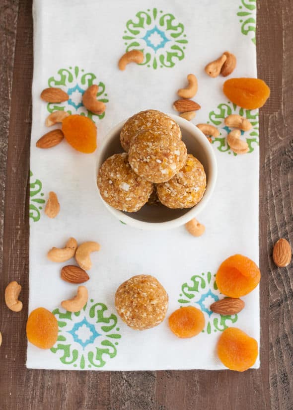 No-Bake Apricot Coconut Energy Balls (Gluten-Free)