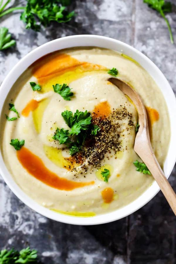 Roasted Garlic Cauliflower Soup