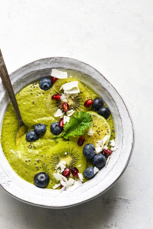 Citrus Zing Green Smoothie Bowl