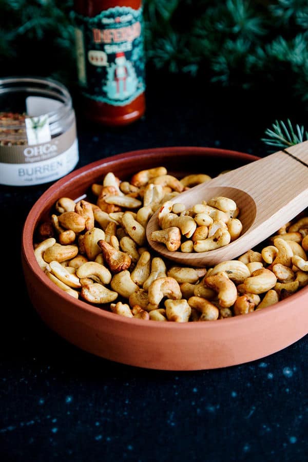 Easy Spicy Roasted Cashews