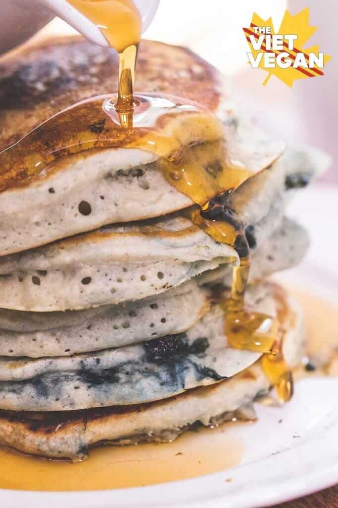 Fluffy Blueberry Pancakes