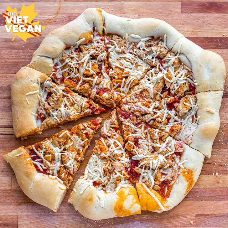 Vegan Buffalo Chicken Pizza