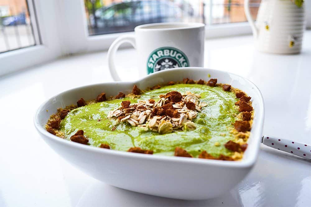 Apple Pie Smoothie Bowl