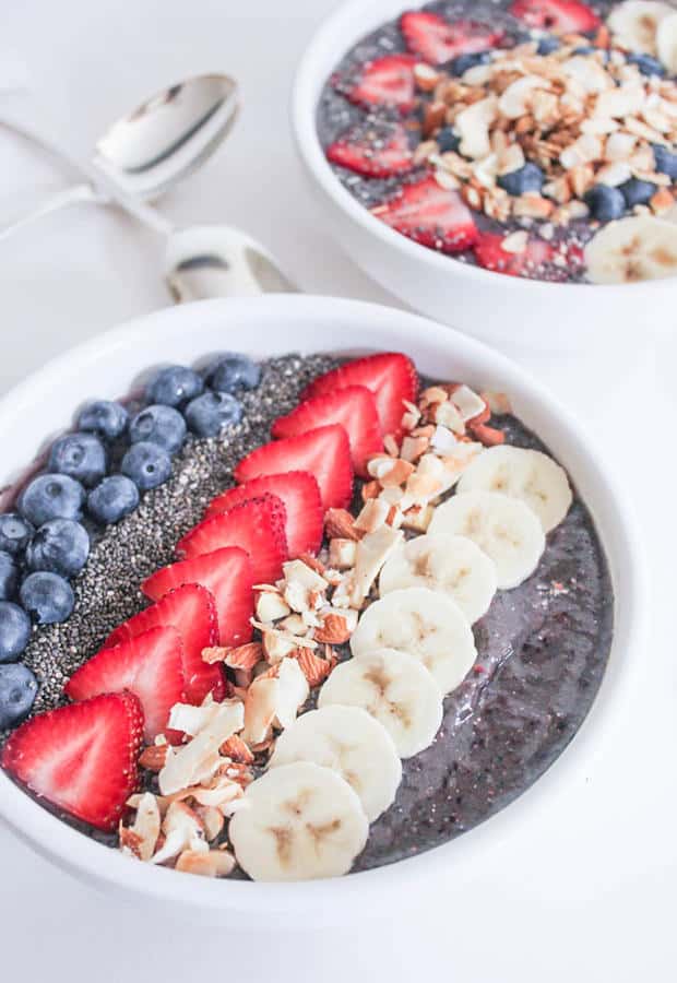 Berry Crunch Smoothie Bowl