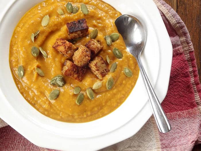 Creamy Vegan Pumpkin Bisque with Maple Cinnamon Tempeh Croutons