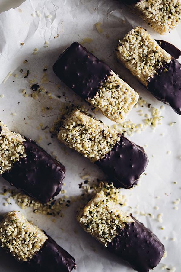 Protein Power Snack With Chocolate and Cashew