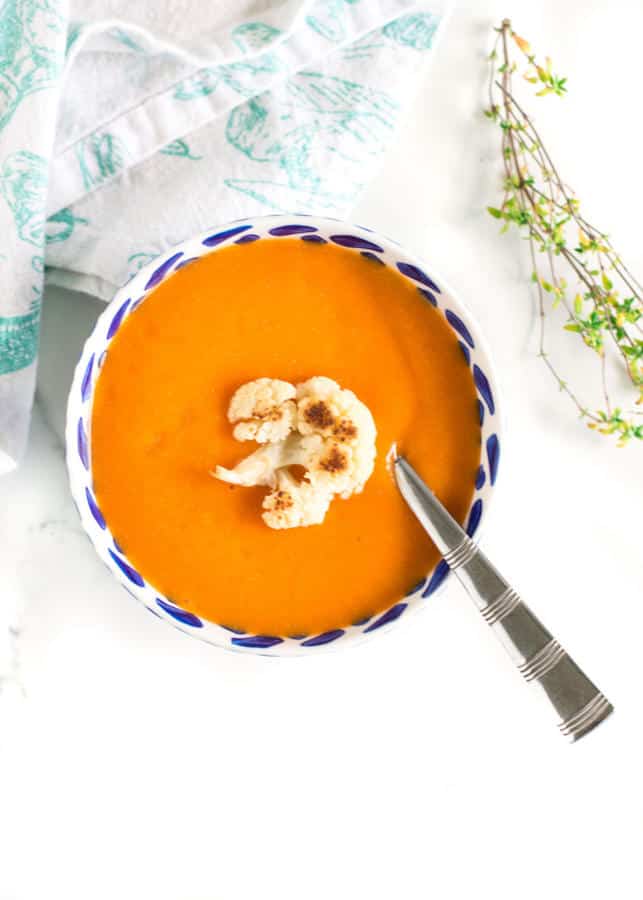 Roasted Red Pepper Cauliflower Soup