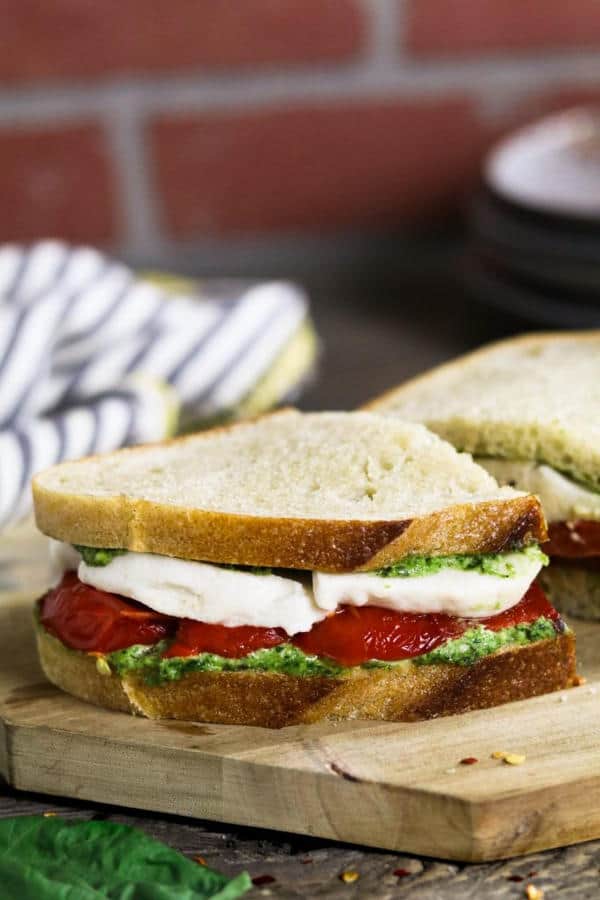 Roasted Red Pepper Sandwich with Vegan Mozzarella and Pesto
