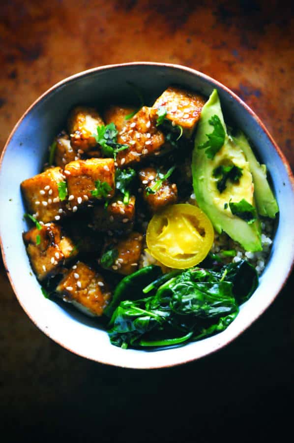 Sweet and Spicy Green Power Tofu Quinoa Bowl (Gluten-Free)