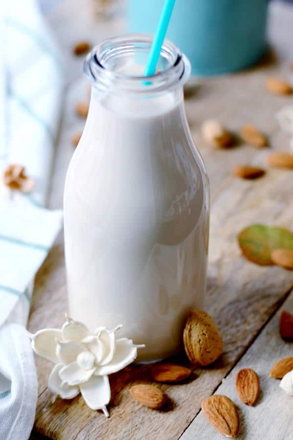 10-Minute Classic Almond Milk