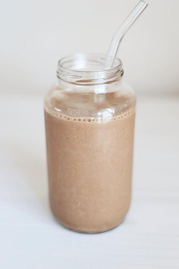 5-Ingredient Chocolate Hemp Smoothie