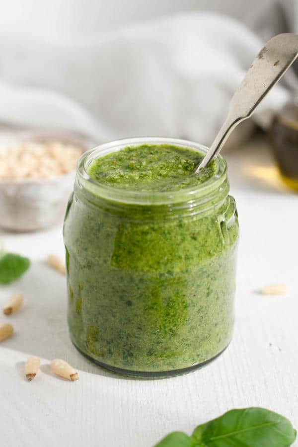 5-Minute Easy Vegan Pesto