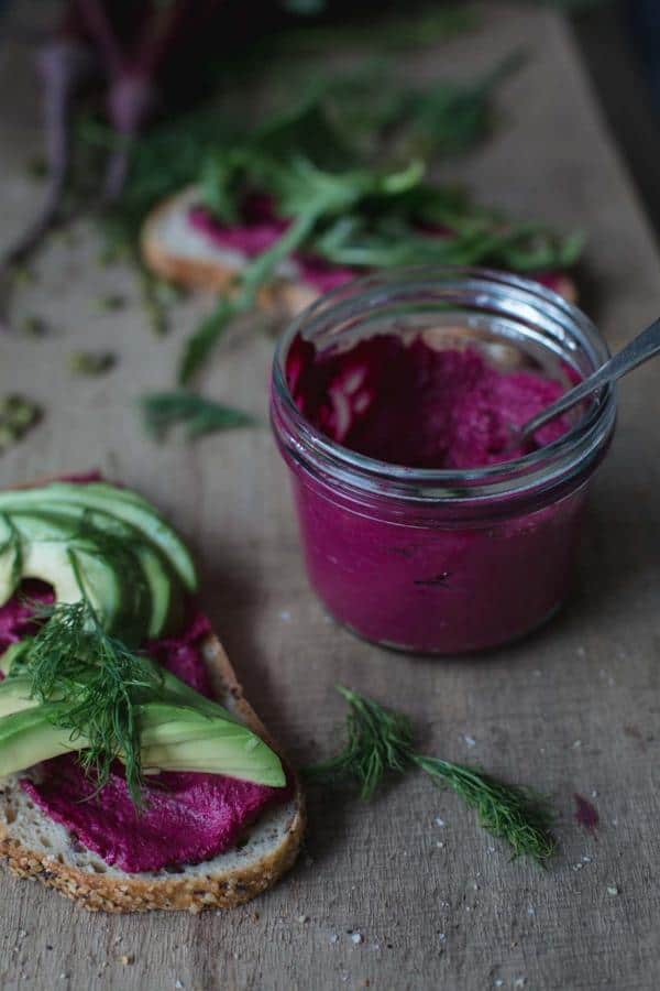 Náhodou úžasné veganské máslo z červené řepy