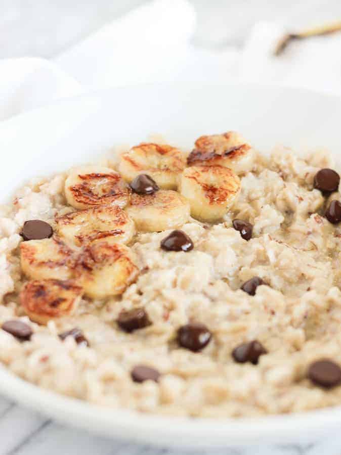 Caramelized Banana Dark Chocolate Oatmeal (Gluten-Free)