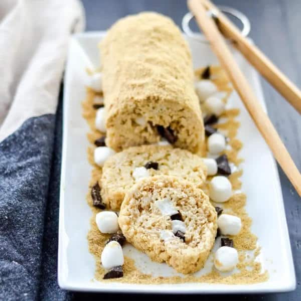 Dessert Sushi (Rice Krispie Roll Cake)