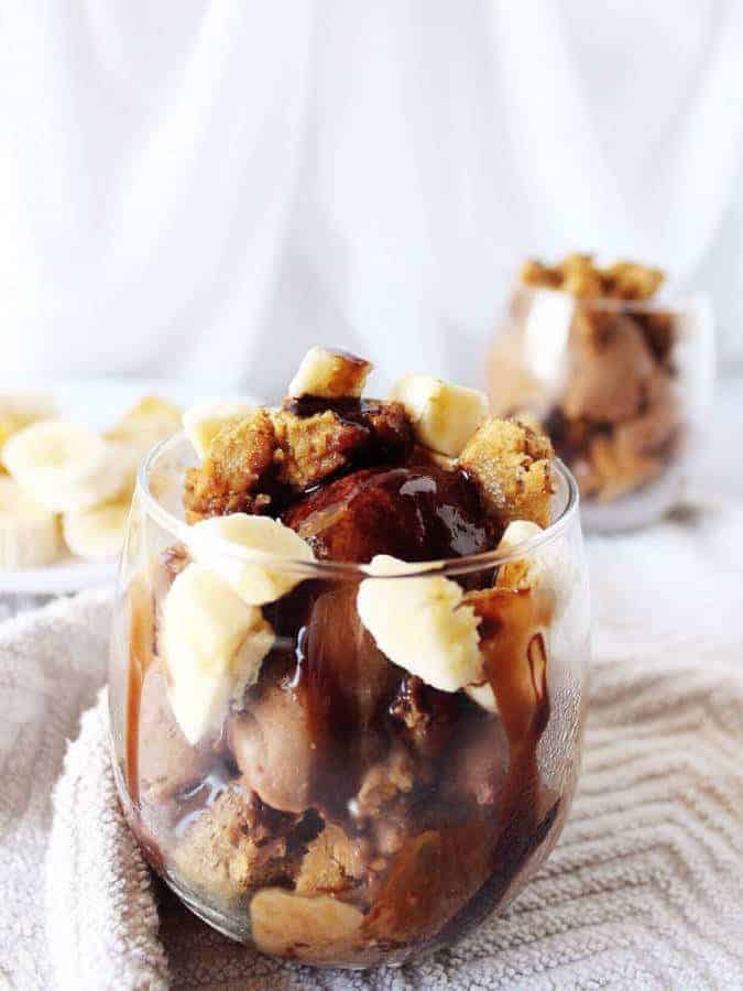 Peanut Butter and Chocolate Banana Ice Cream Sundaes