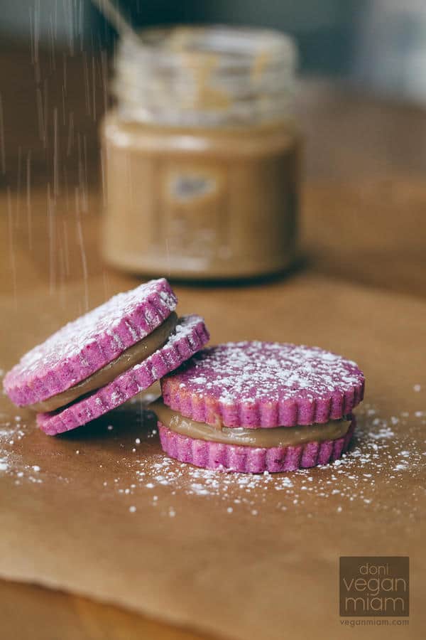 Radiant Orchid Alfajores