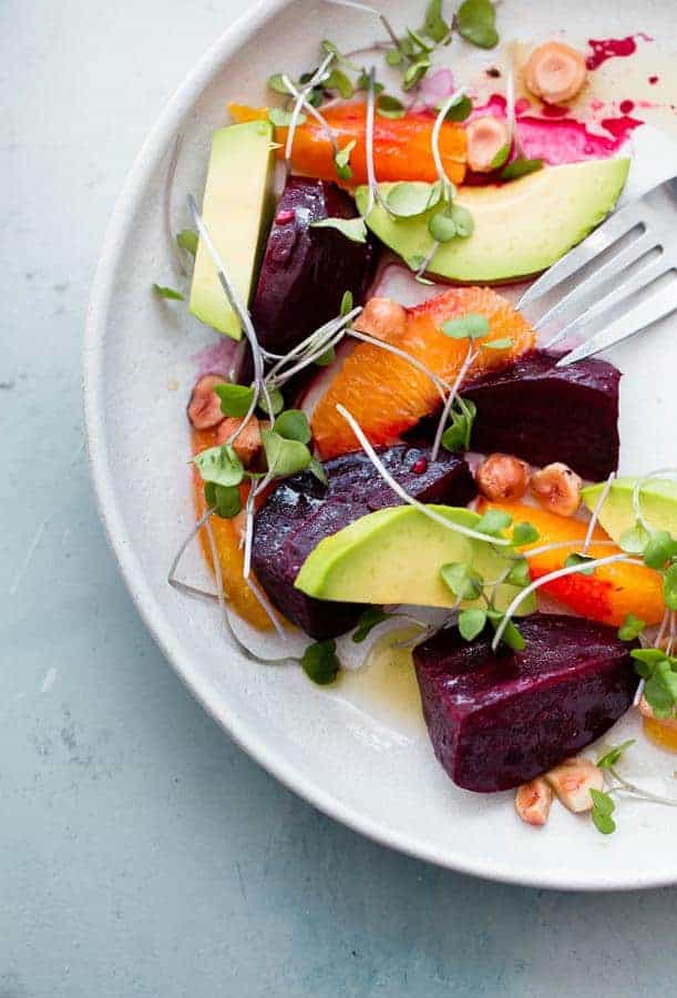 Geroosterde bietensalade met sinaasappel en avocado