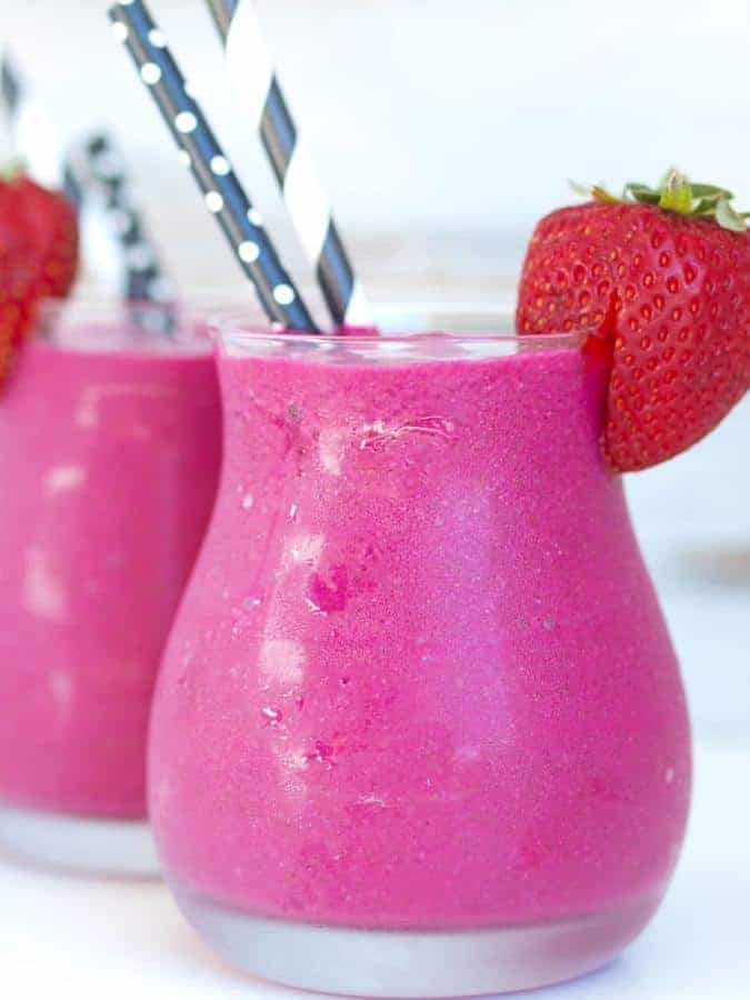 Jahodové smoothie z červené řepy