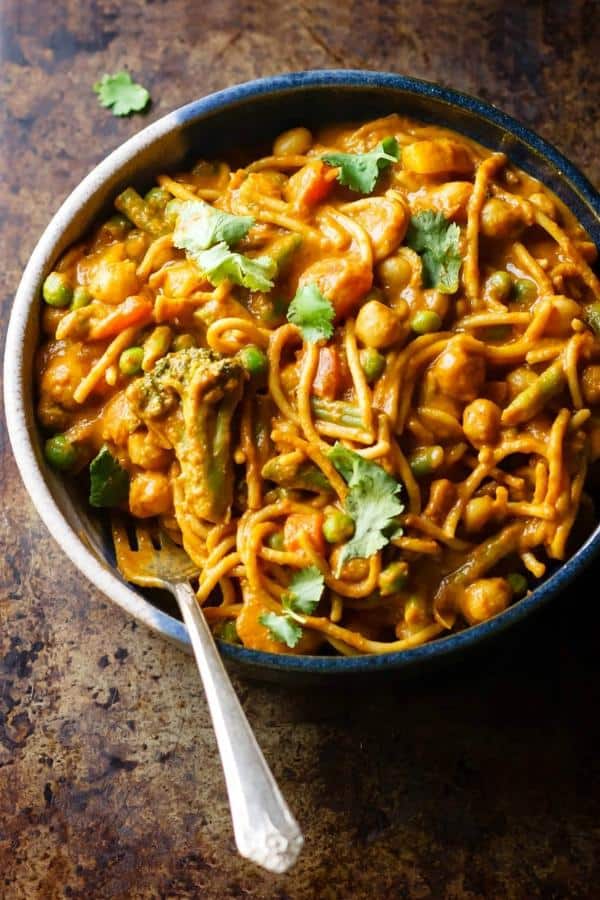 Veggie Noodle Curry Bowls