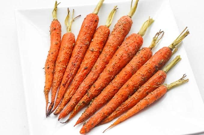 Easy Garlic and Herb Roasted Carrots