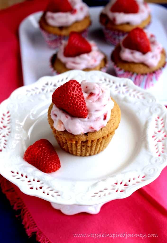 Fresh Strawberry Cupcakes with Strawberry Frosting