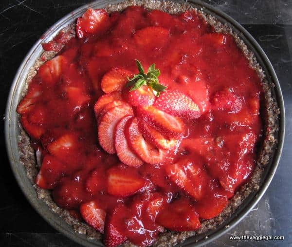 Raw Strawberry Pie