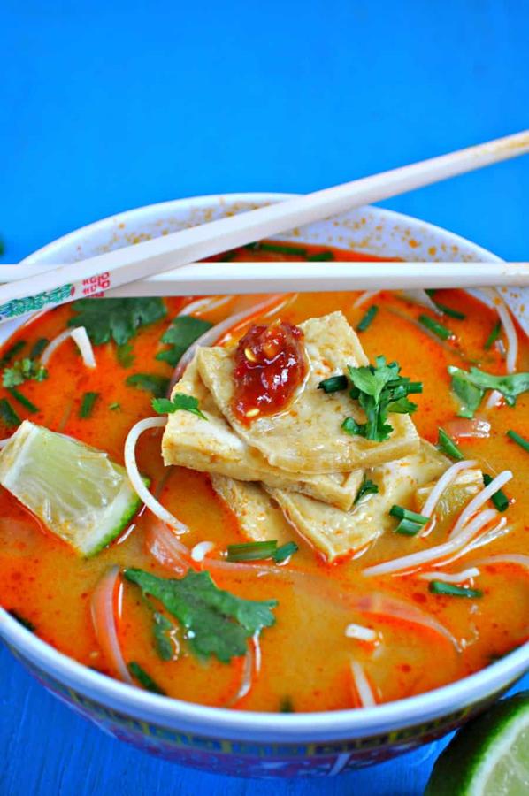 Red Curry Soup With Crispy Tofu
