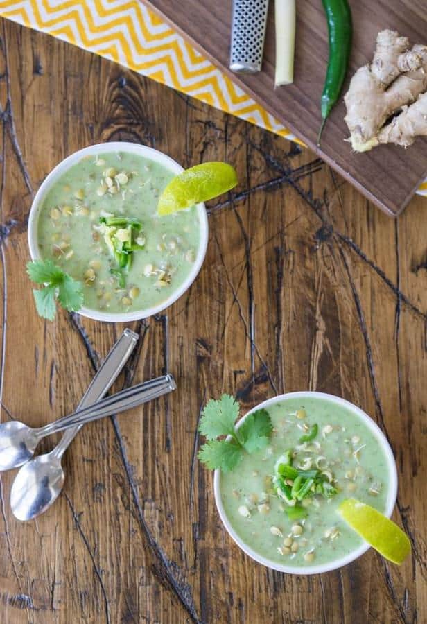 Raw Green Curry with Sprouted Lentils