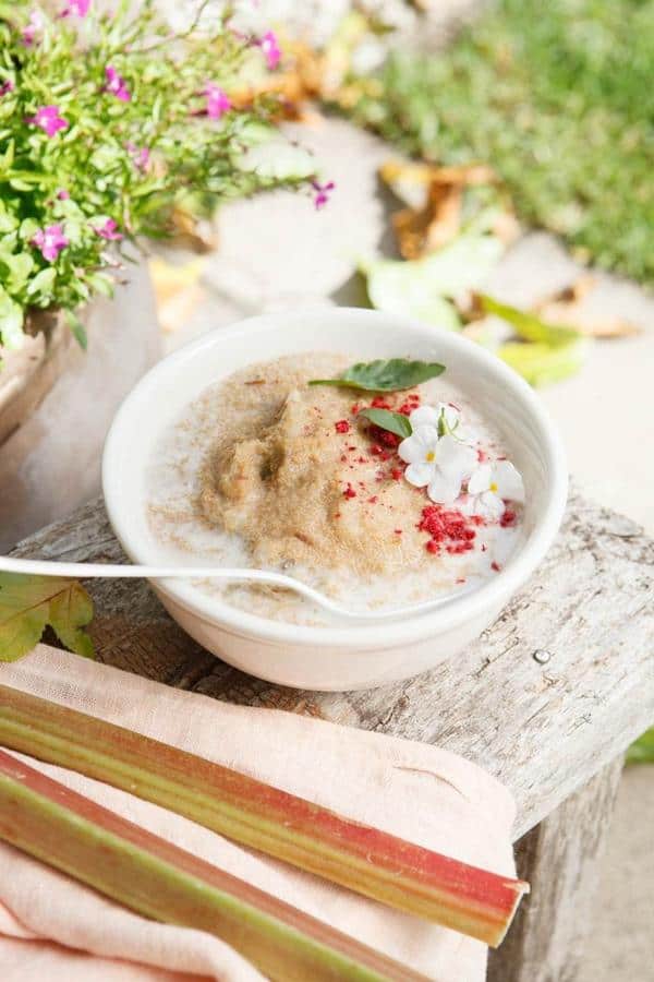 Rhubarb Apple Amaranth Porridge