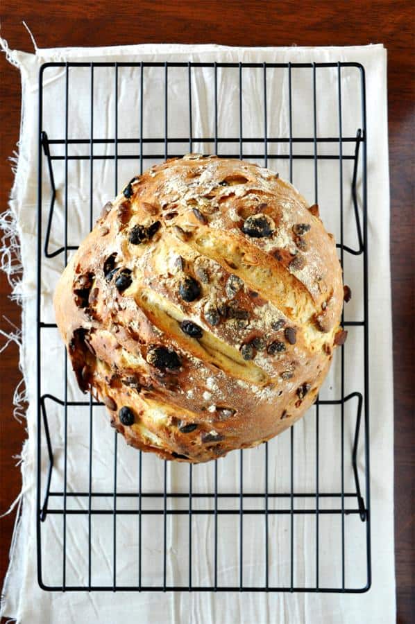 7-Ingredient Muesli Bread