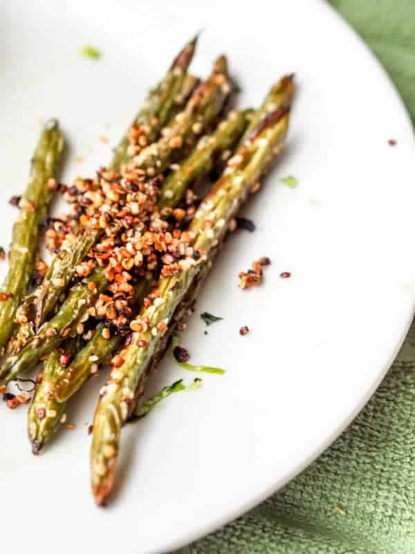 Baked Green Bean Fries with Hemp Seeds