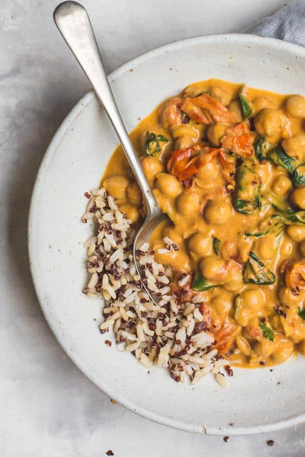 Walk-Away Chickpea Tomato and Spinach Curry