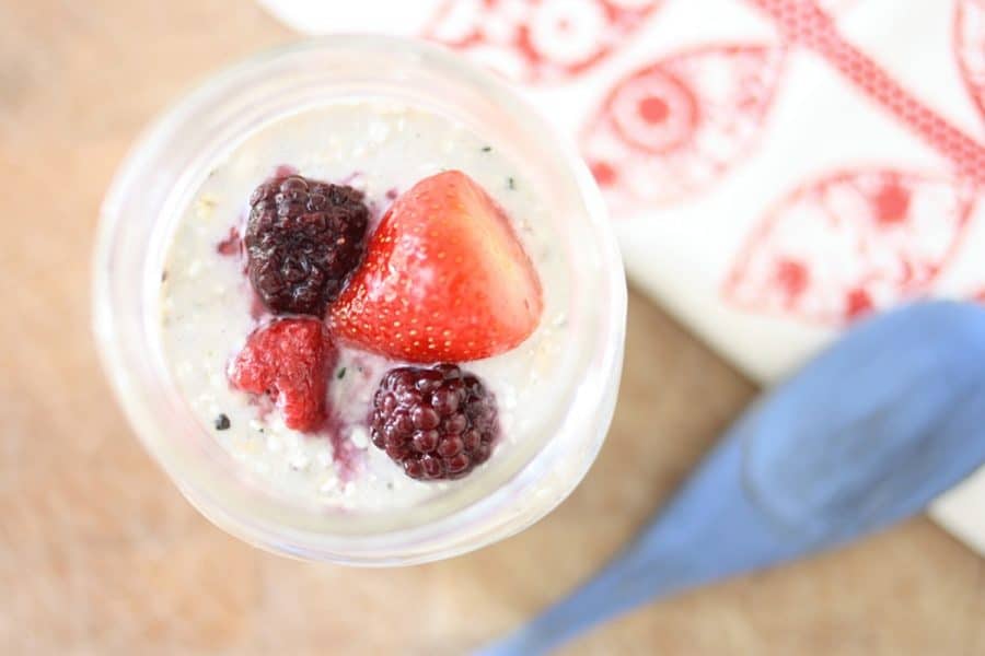 Berry Cobbler Overnight Oats