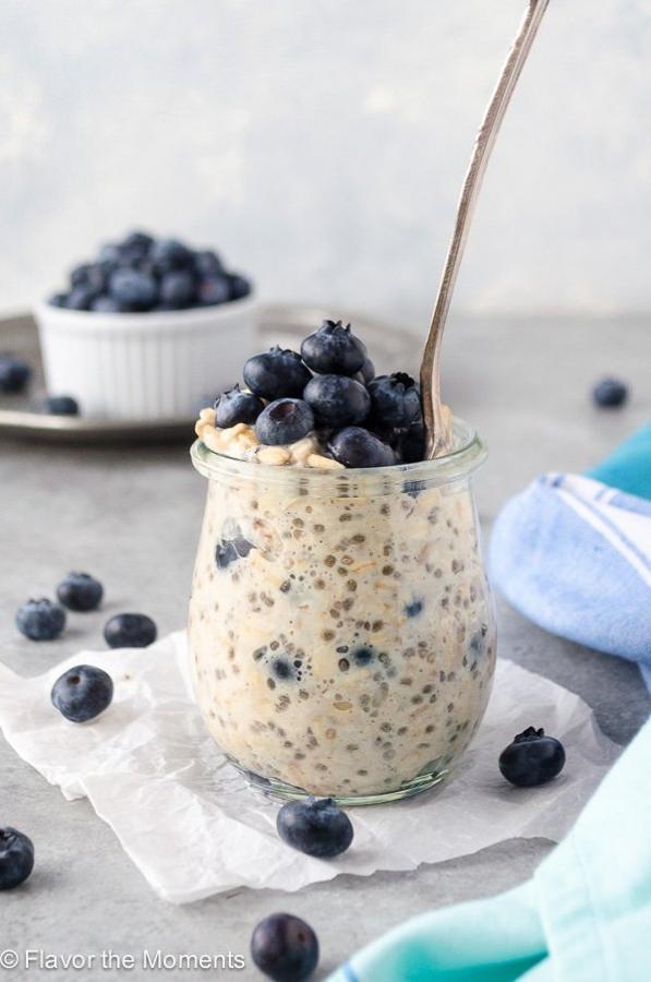 Blueberry Chia Overnight Oats