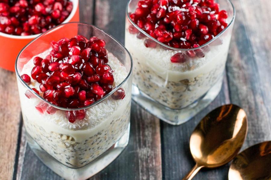 Coconut Pomegranate Overnight Oats Parfait